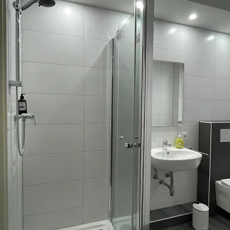 N27 - Modern Near Main Station - 24h Self-check-in Nuremberg